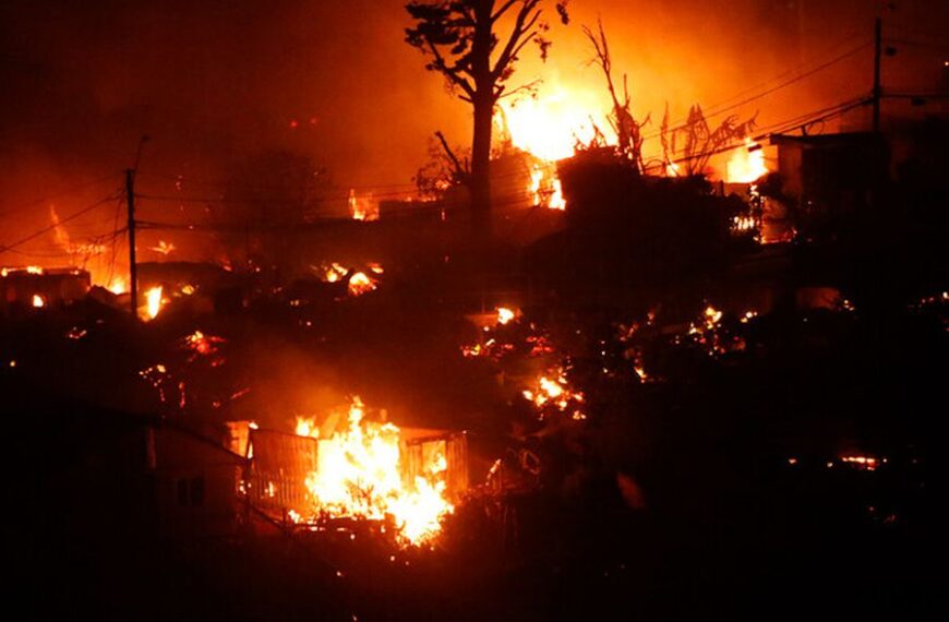 Chile declara estado de catástrofe por incendio en Viña del Mar