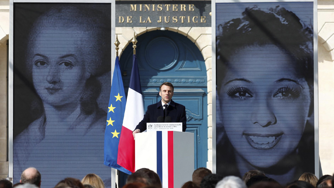 Macron quiere que Francia lidere la lucha por el aborto como derecho universal