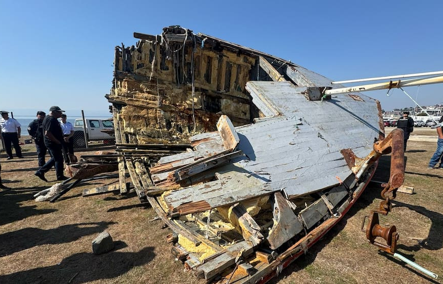 Naufragio lancha Bruma: Querella por omisión de socorro