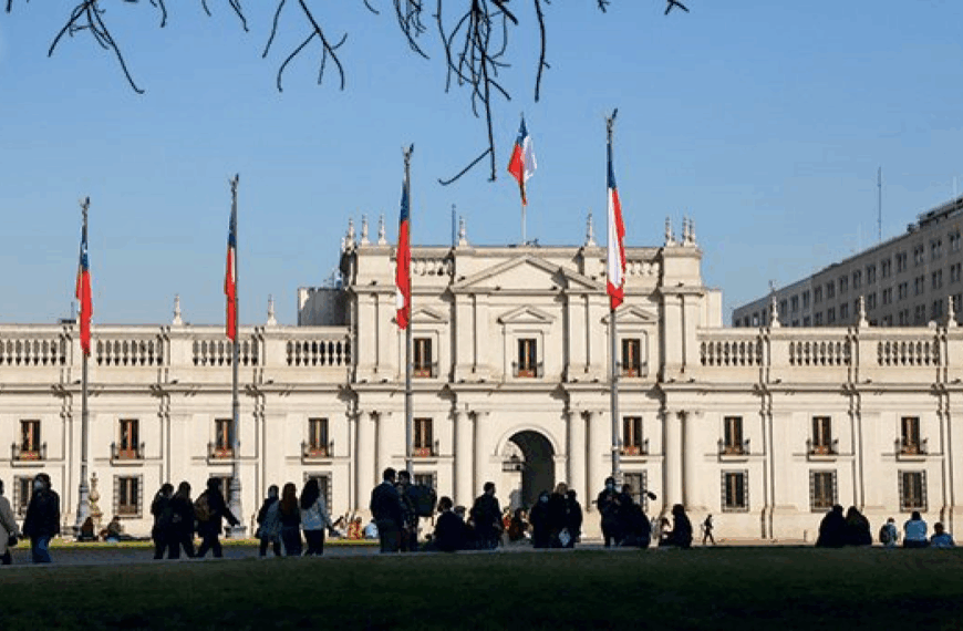 Política chilena: La controversia de Vicente Martínez