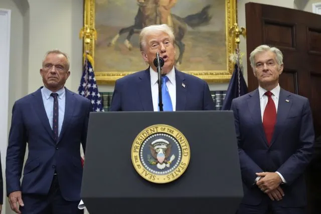 Vacunas infantiles: Trump sugiere nuevas estrategias de dosificación