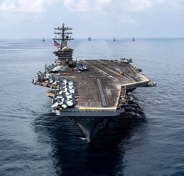 USS Nimitz: ¿Qué Oculta el Despliegue en el Caribe de Trump?