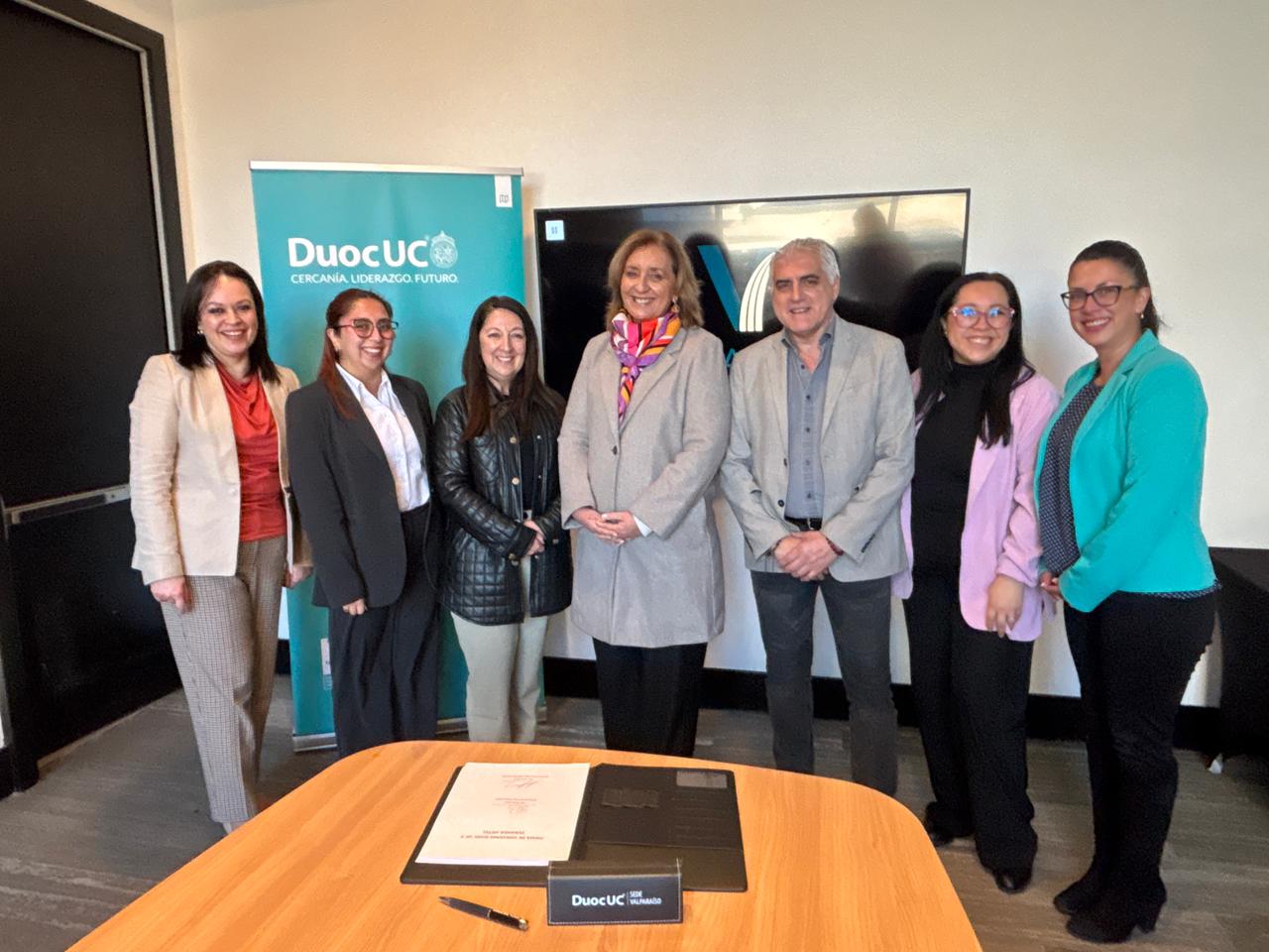 Acuerdo Colaboración Turismo: Fortaleciendo Futuros Talentos
