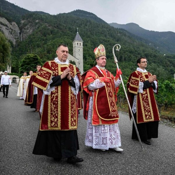 Excomunión Fraternidad Sacerdotal San Pío X: Todo lo que necesitas saber